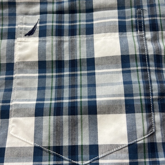 SzXL Wrinkle Resistant Nautica Blue Green White Long Sleeve Button Down Shirt - Picture 7 of 7